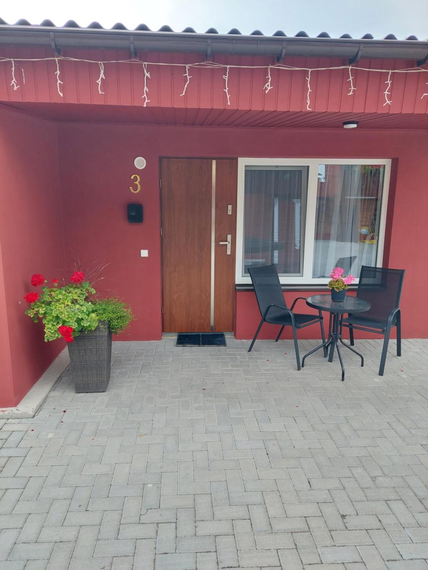 Lapiu Ola Apartamento Utena Exterior foto